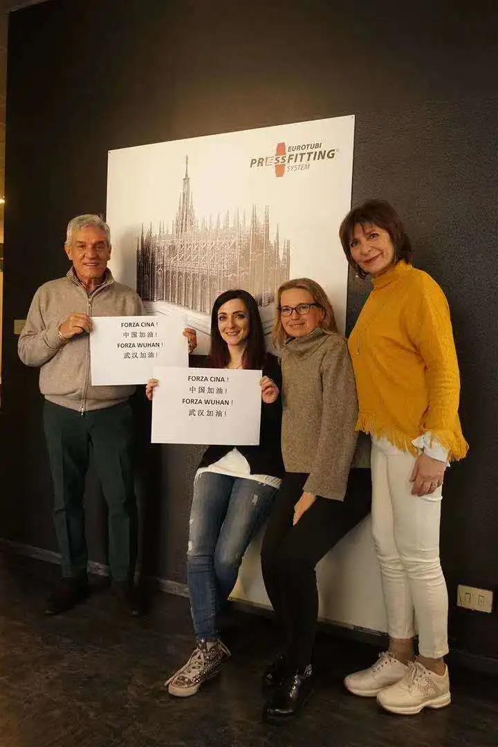 中意友谊-患难之处先伸手